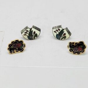 Elegant Gold and Black Floral Earrings